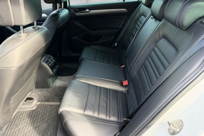 volkswagen-passat-diesel-2016-big-14