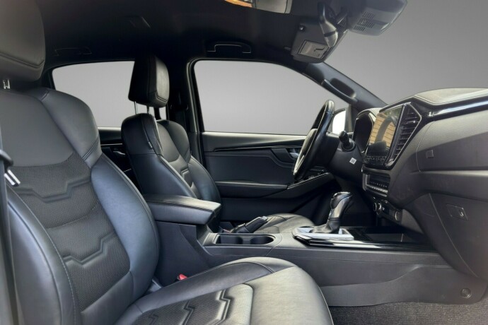 isuzu-d-max-diesel-2023-big-12