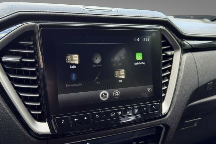 isuzu-d-max-diesel-2023-big-17