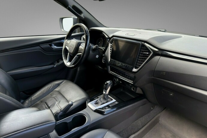 isuzu-d-max-diesel-2023-big-13