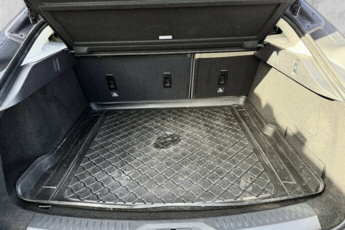 jaguar-i-pace-elektrisitet-2019-big-19