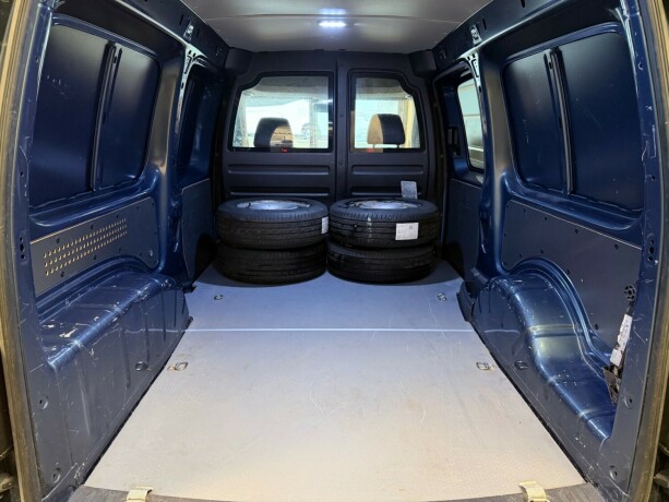 volkswagen-caddy-maxi-diesel-2016-big-25