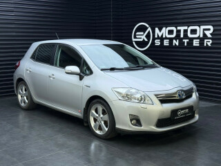 Toyota | Auris | Elektrisitet+bensin | 2011