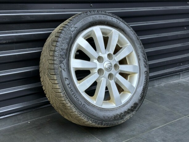 toyota-auris-elektrisitetbensin-2011-big-26