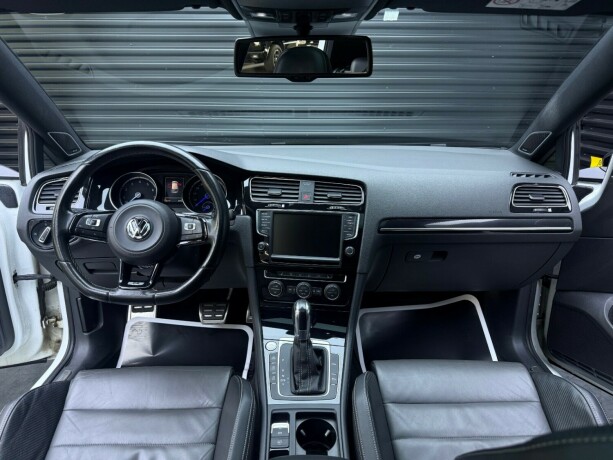 volkswagen-golf-bensin-2016-big-10