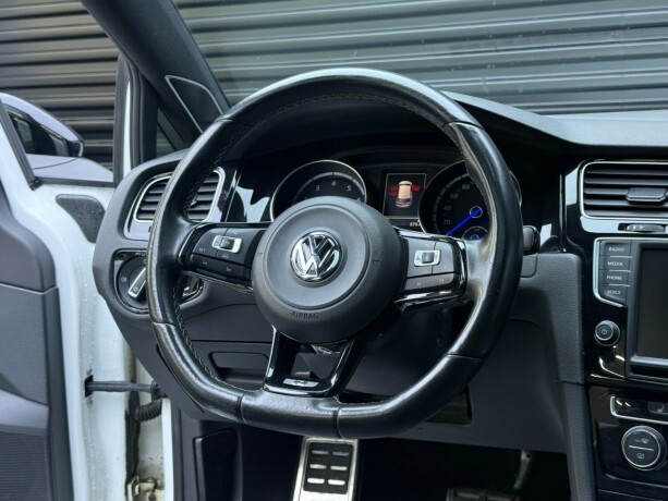 volkswagen-golf-bensin-2016-big-13