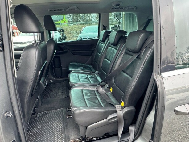 volkswagen-sharan-diesel-2011-big-10