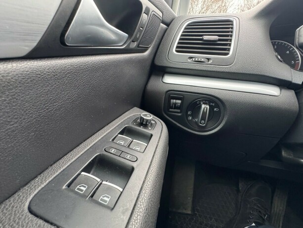 volkswagen-sharan-diesel-2011-big-28