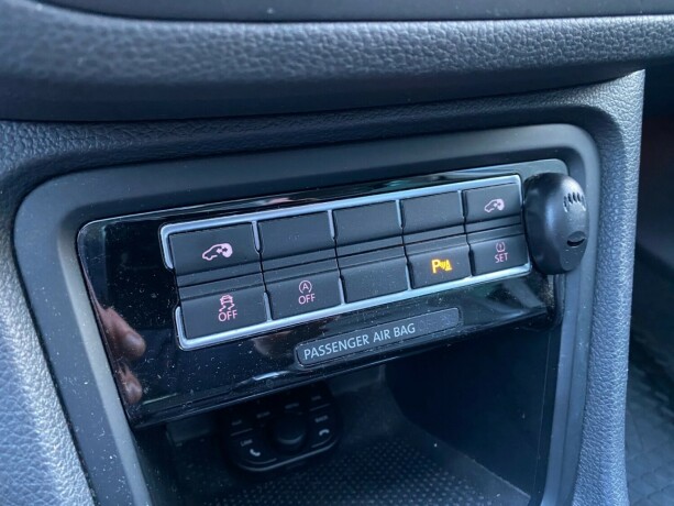 volkswagen-sharan-diesel-2011-big-23