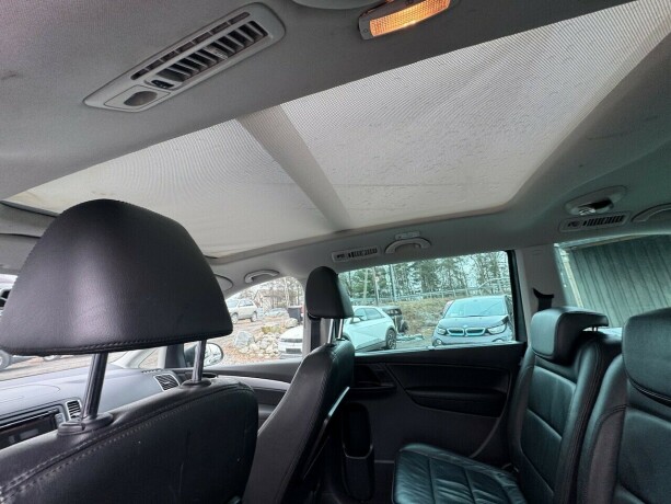 volkswagen-sharan-diesel-2011-big-26