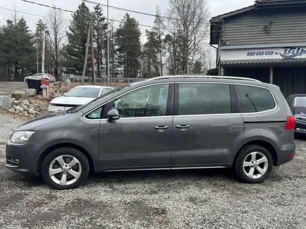 volkswagen-sharan-diesel-2011-big-3