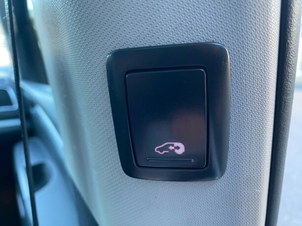 volkswagen-sharan-diesel-2011-big-20