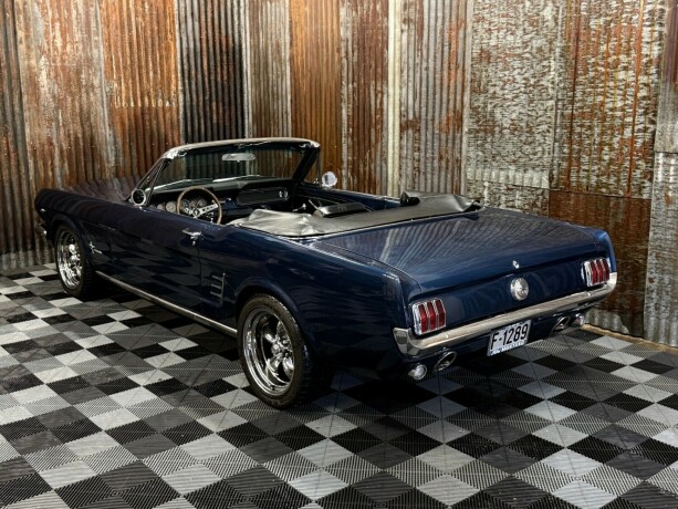 ford-mustang-bensin-1966-big-11