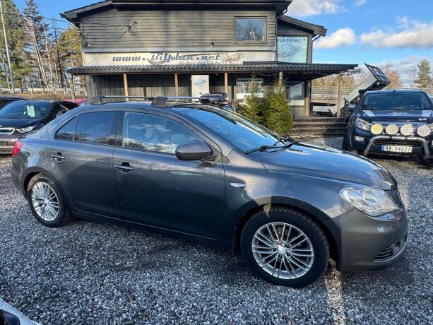 suzuki-kizashi-bensin-2013-big-7
