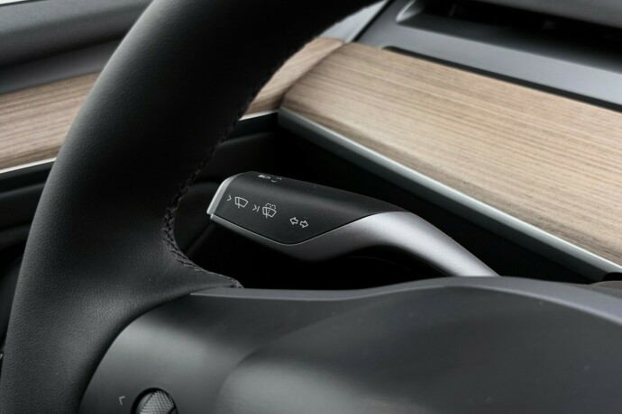 tesla-model-y-elektrisitet-2025-big-16