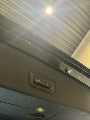 bmw-i4-elektrisitet-2025-big-19