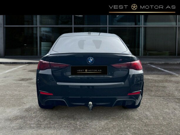 bmw-i4-elektrisitet-2025-big-5