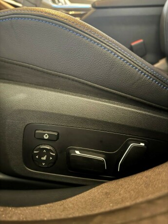 bmw-i4-elektrisitet-2025-big-16