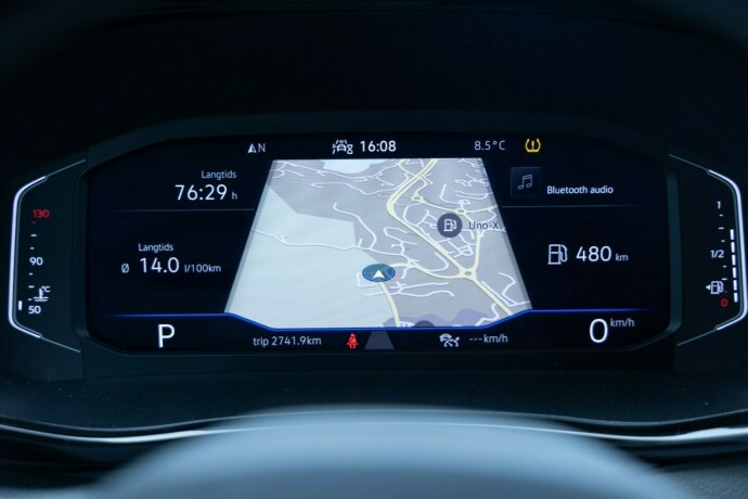 volkswagen-transporter-diesel-2024-big-10