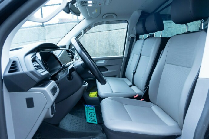 volkswagen-transporter-diesel-2024-big-4