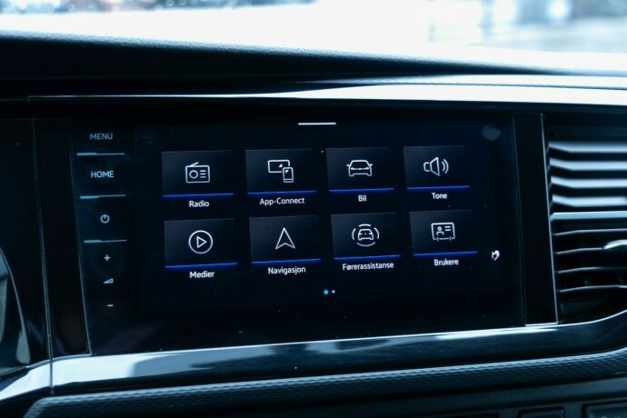 volkswagen-transporter-diesel-2024-big-14