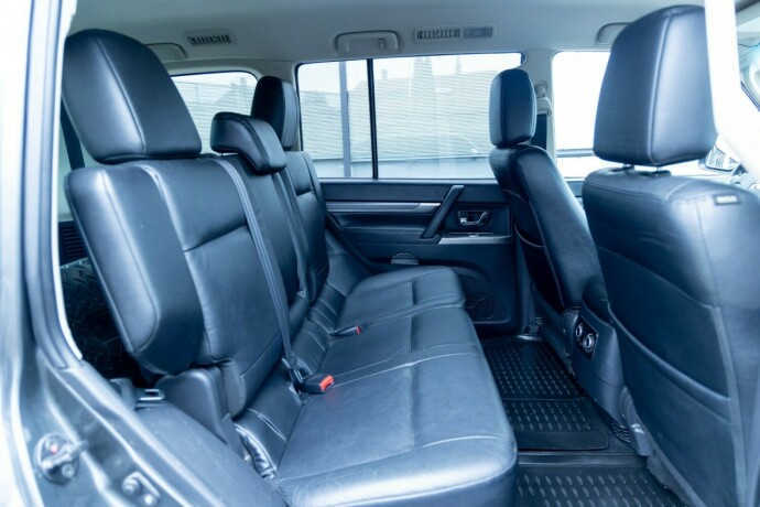 mitsubishi-pajero-diesel-2013-big-9