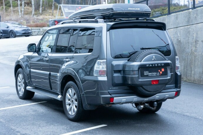 mitsubishi-pajero-diesel-2013-big-1