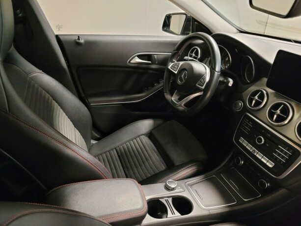 mercedes-benz-cla-bensin-2017-big-15