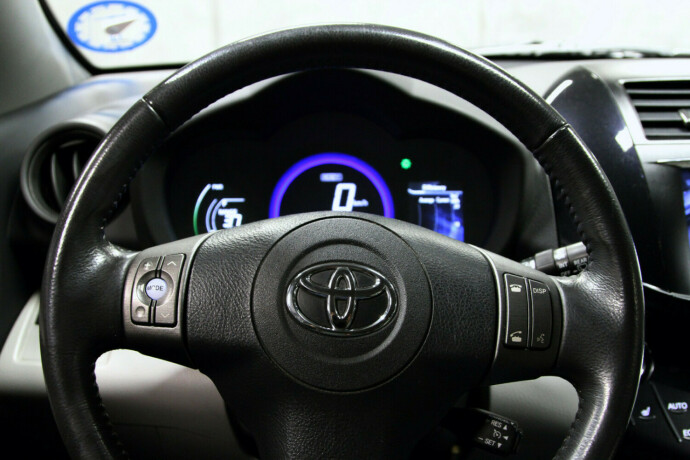 toyota-rav4-elektrisitet-2014-big-11