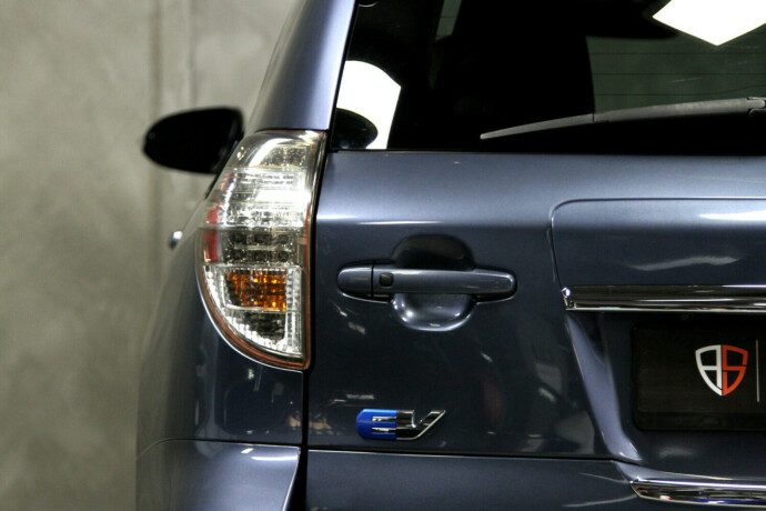 toyota-rav4-elektrisitet-2014-big-21