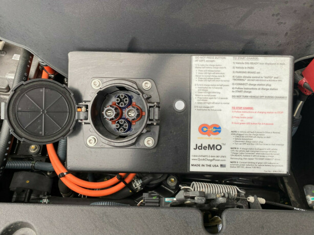 toyota-rav4-elektrisitet-2014-big-24