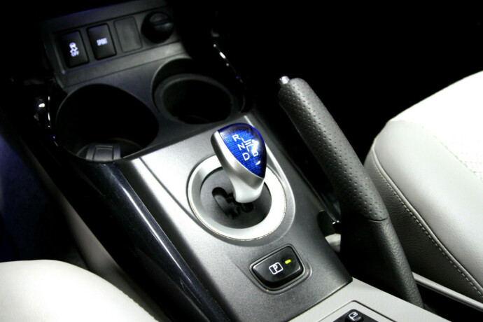 toyota-rav4-elektrisitet-2014-big-9