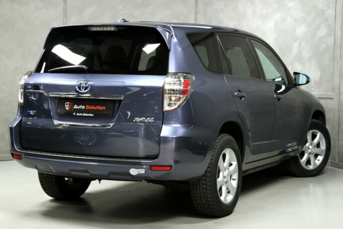 toyota-rav4-elektrisitet-2014-big-1