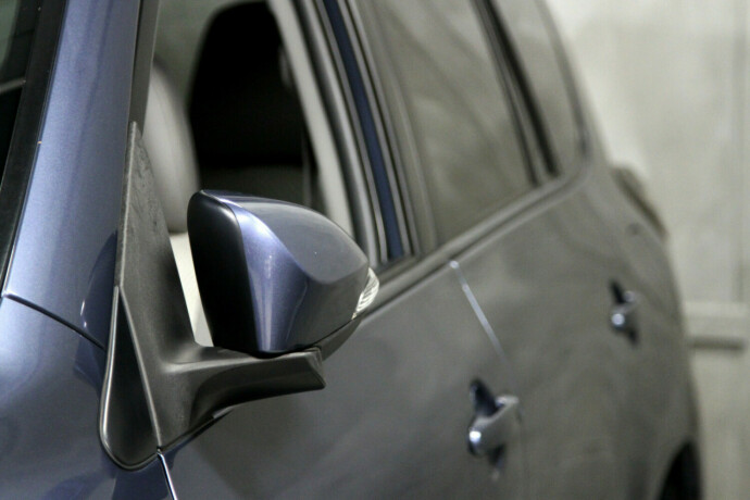 toyota-rav4-elektrisitet-2014-big-16