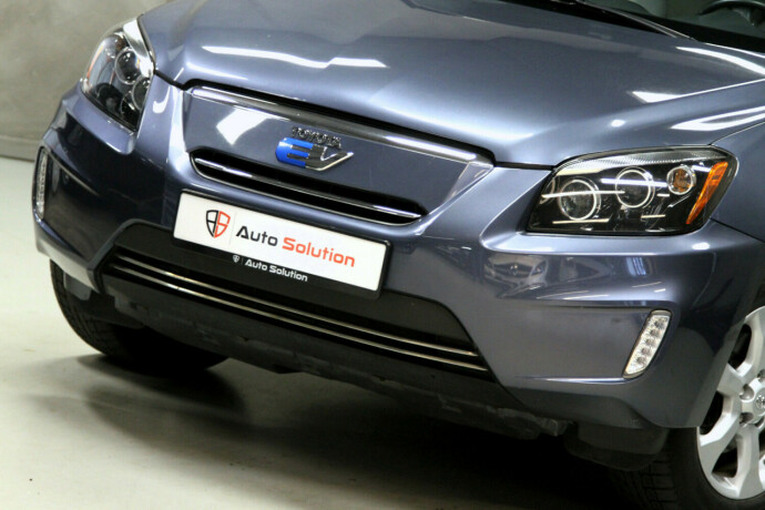 toyota-rav4-elektrisitet-2014-big-17