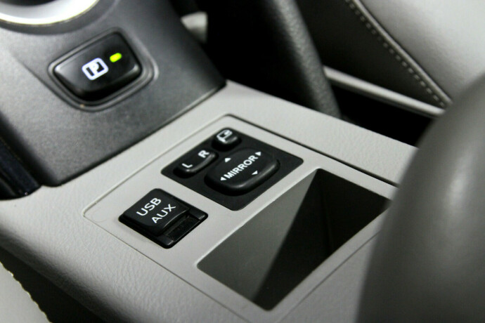 toyota-rav4-elektrisitet-2014-big-10