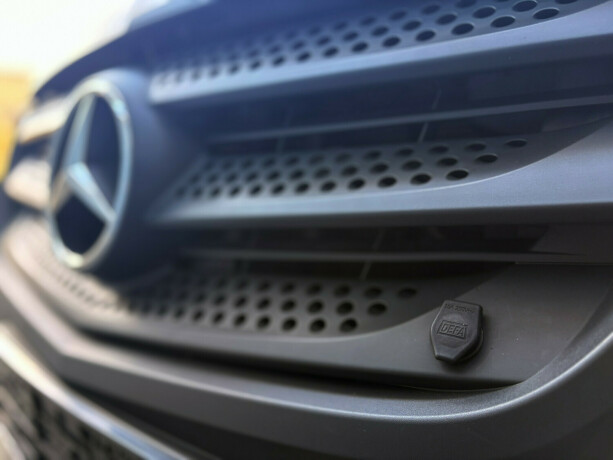 mercedes-benz-vito-diesel-2017-big-24