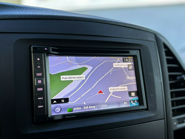 mercedes-benz-vito-diesel-2017-big-9