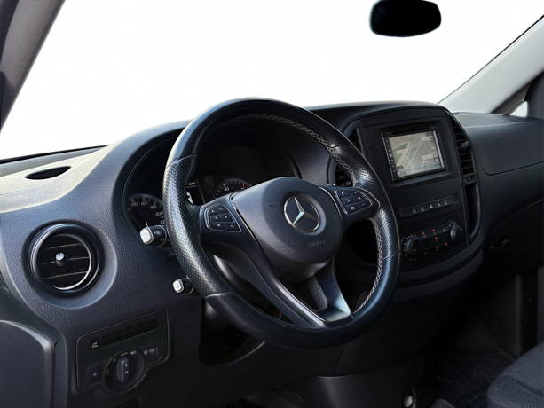 mercedes-benz-vito-diesel-2017-big-17