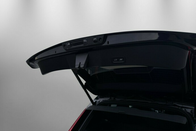 volvo-xc-40-elektrisitet-2022-big-11