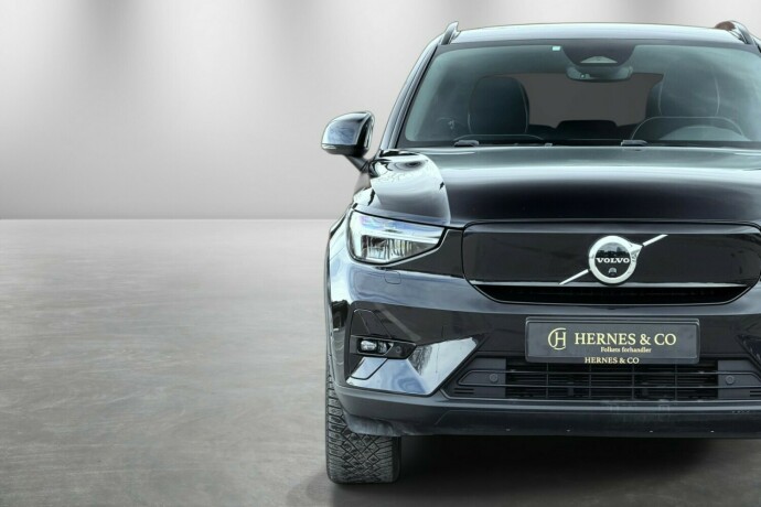 volvo-xc-40-elektrisitet-2022-big-3