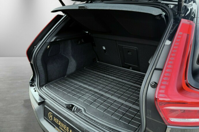 volvo-xc-40-elektrisitet-2022-big-9