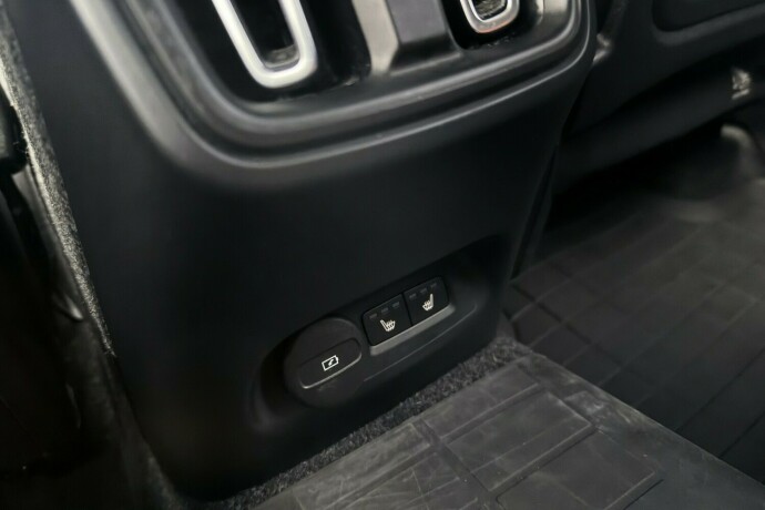 volvo-xc-40-elektrisitet-2022-big-17