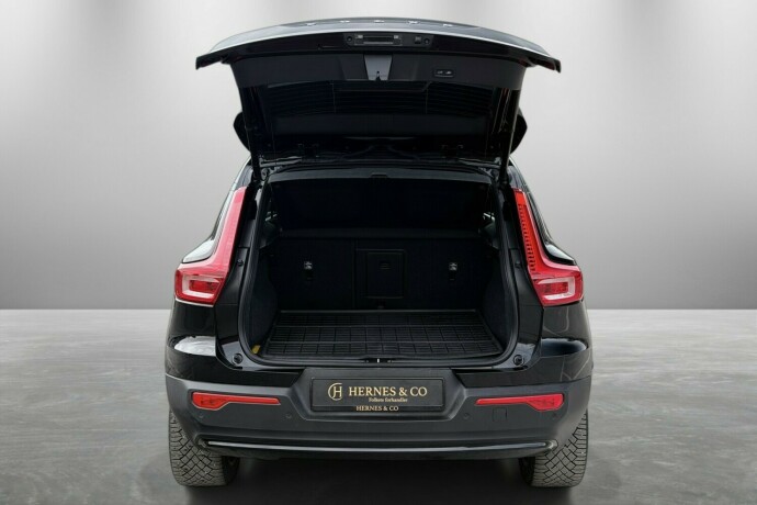 volvo-xc-40-elektrisitet-2022-big-10