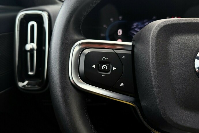 volvo-xc-40-elektrisitet-2022-big-21