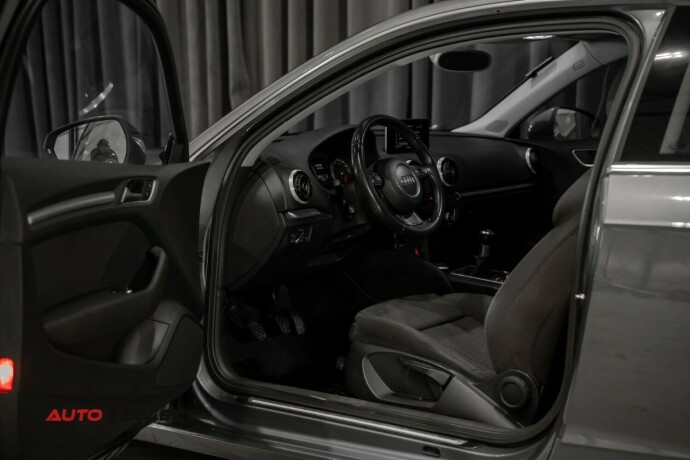 audi-a3-bensin-2012-big-16