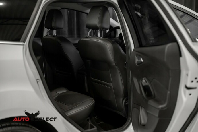 ford-focus-diesel-2016-big-12