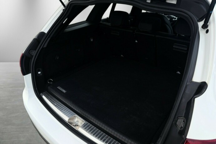 mercedes-benz-c-klasse-elektrisitetbensin-2017-big-9