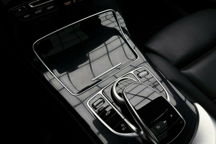 mercedes-benz-c-klasse-elektrisitetbensin-2017-big-32