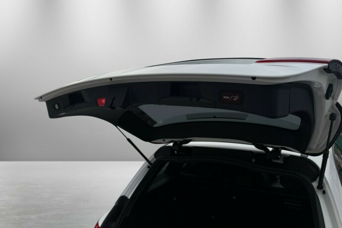 mercedes-benz-c-klasse-elektrisitetbensin-2017-big-10